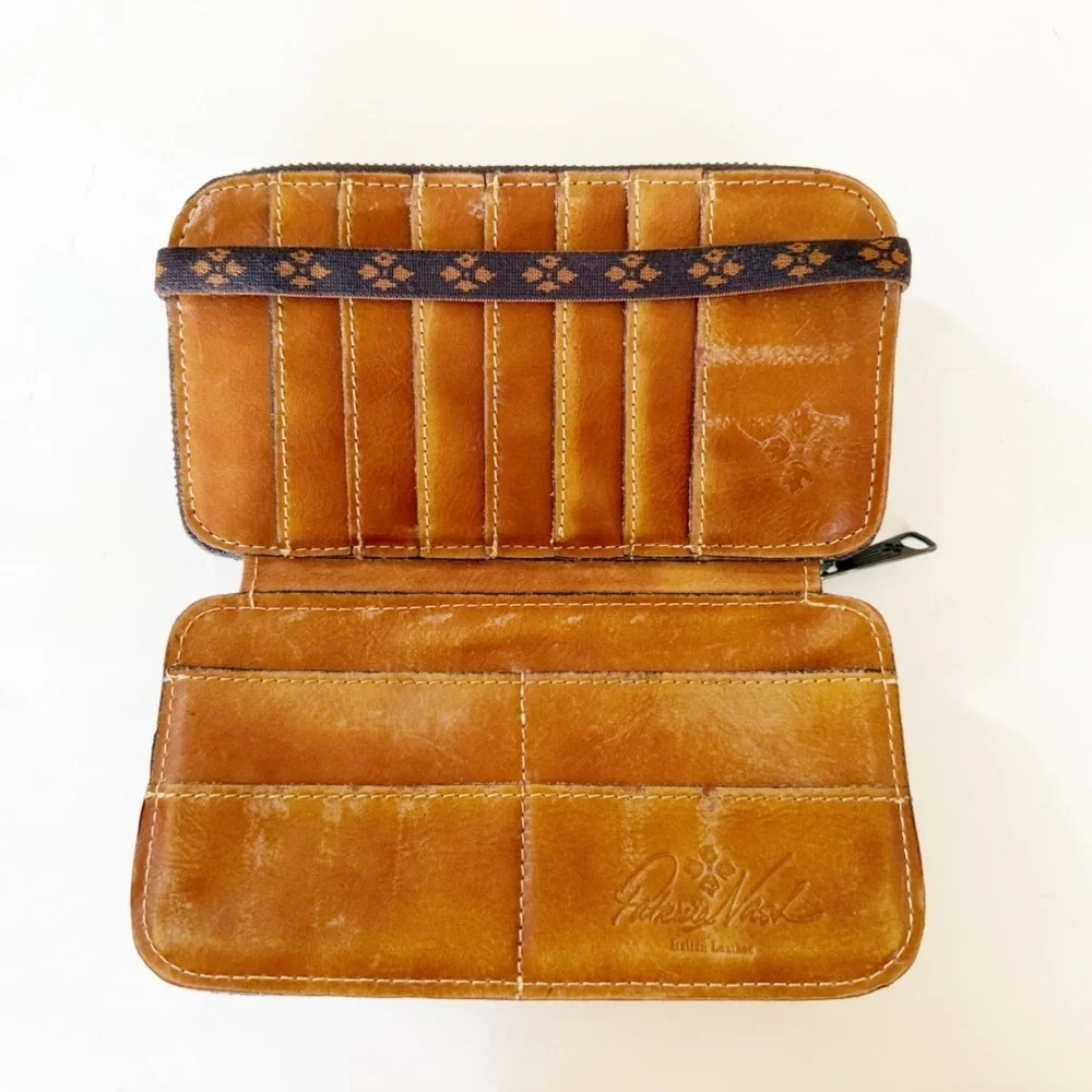 Patricia Nash Wallet Oria Tooled Embossed Zip Floral Boho Country Florence Tan